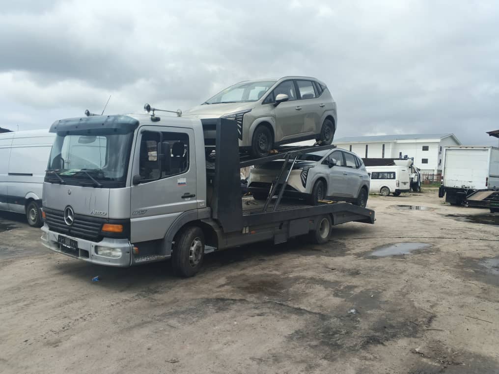 Interstate Express Flatbed